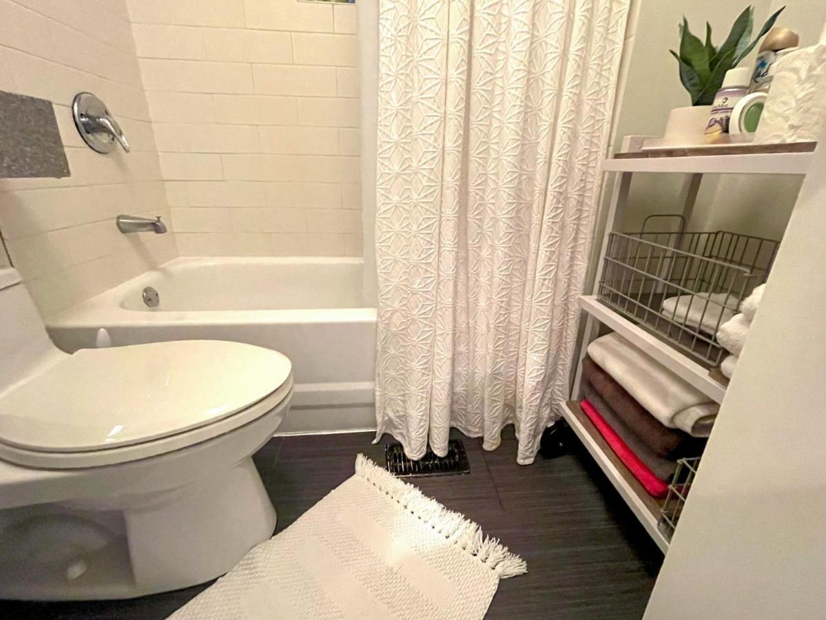 Wrigleyville Friends Unit - 5bdrm Chicago Eksteriør billede