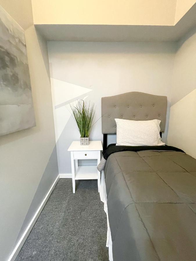 Wrigleyville Friends Unit - 5bdrm Chicago Eksteriør billede